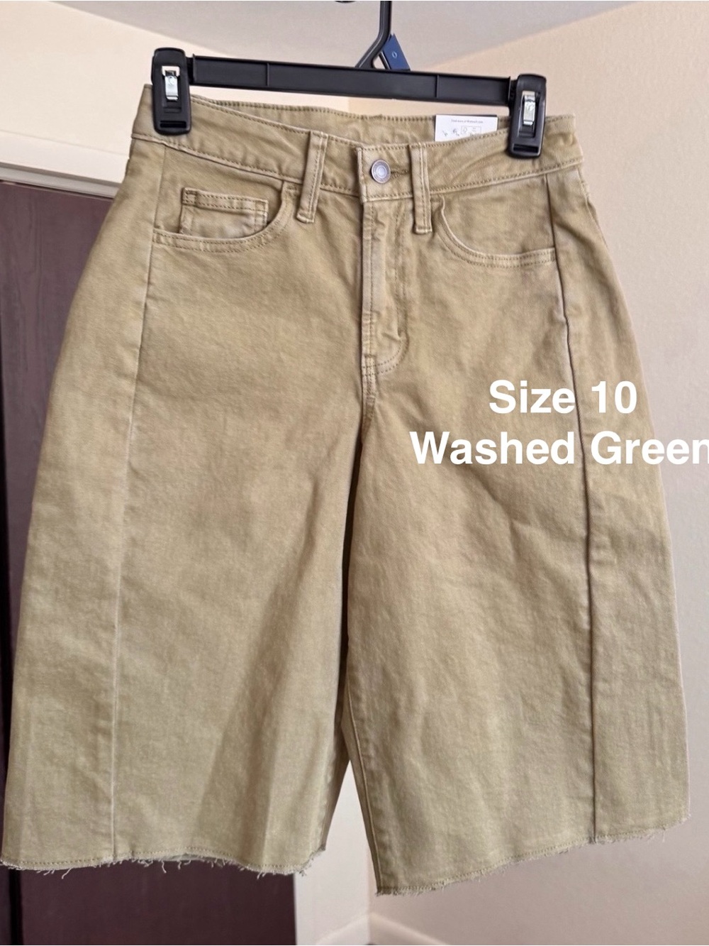 Time and Tru Women's Barrel Bermuda Shorts, Size 10